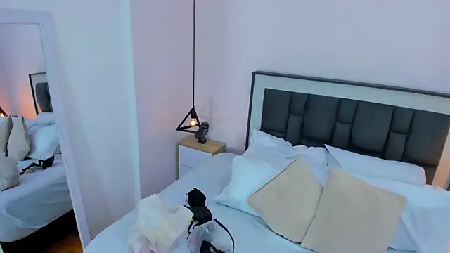 victoria cooper3 online show from 11.15.25