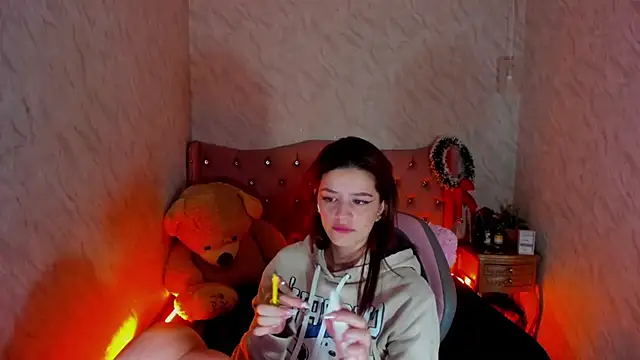 LiaHarryis online show from 12.13.24