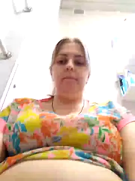 Lady nice cat online show from 02.16.25