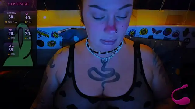 EllieOz online show from 01.04.25