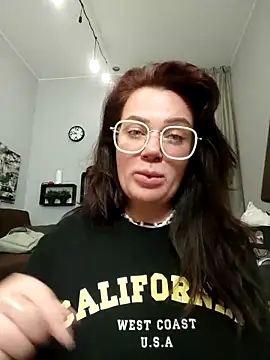 EllieOz online show from 09.30.25