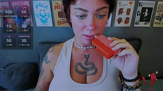EllieOz online show from 06.15.26