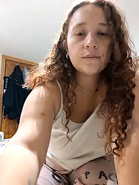 Snapshot of Mistik_red chatting on 09.16.25 Mistik red online show from 09.16.25