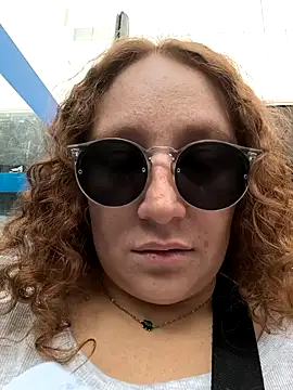 Snapshot of Mistik_red chatting on 10.06.25 Mistik red online show from 10.06.25