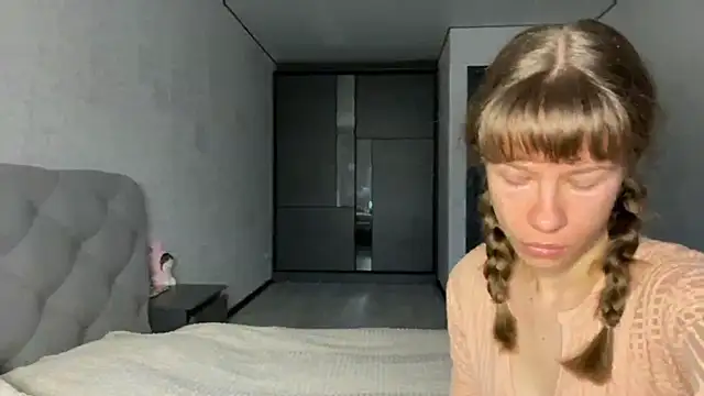 GracefulCharm online show from 01.08.25