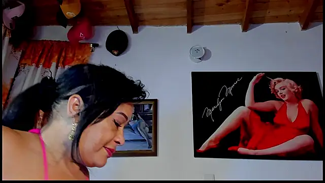 seleneh online show from 09.17.25