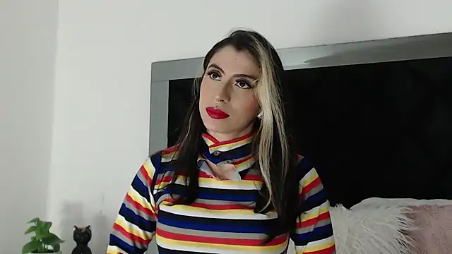 KinaCooper online show from 01.27.25