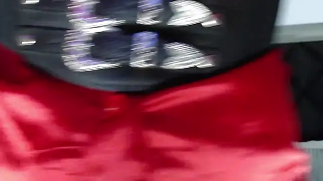 KinaCooper online show from 02.04.25