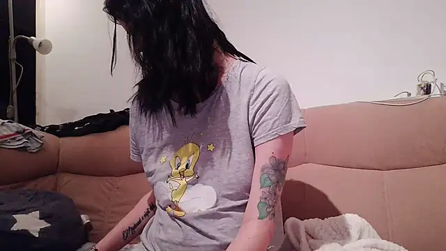 Snapshot of LauraBaby chatting on 12.21.24 LauraBaby online show from 12.21.24