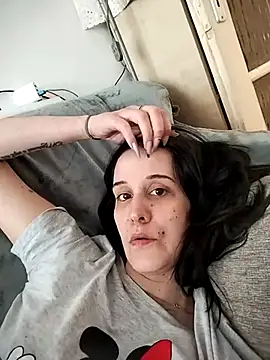 Snapshot of LauraBaby chatting on 03.20.25 LauraBaby online show from 03.20.25