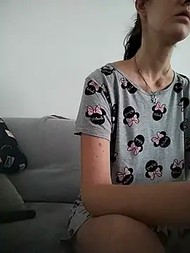 Snapshot of LauraBaby chatting on 10.12.25 LauraBaby online show from 10.12.25