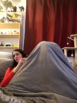 Snapshot of LauraBaby chatting on 10.27.25 LauraBaby online show from 10.27.25