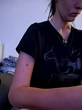 LauraBaby online show from 11.12.25