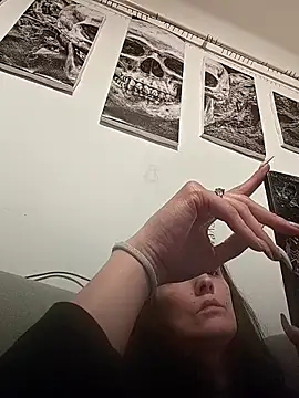 Snapshot of LauraBaby chatting on 03.30.26 LauraBaby online show from 03.30.26