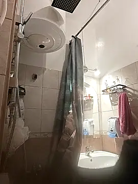 Snapshot of LauraBaby chatting on 04.12.26 LauraBaby online show from 04.12.26