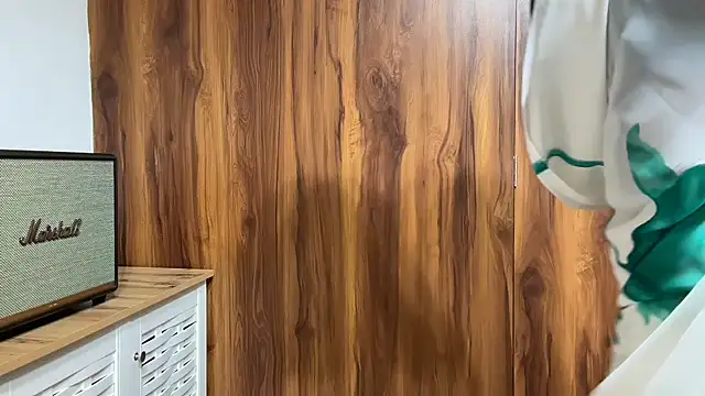 Snapshot of julie_08 chatting on 02.10.26 julie 08 online show from 02.10.26