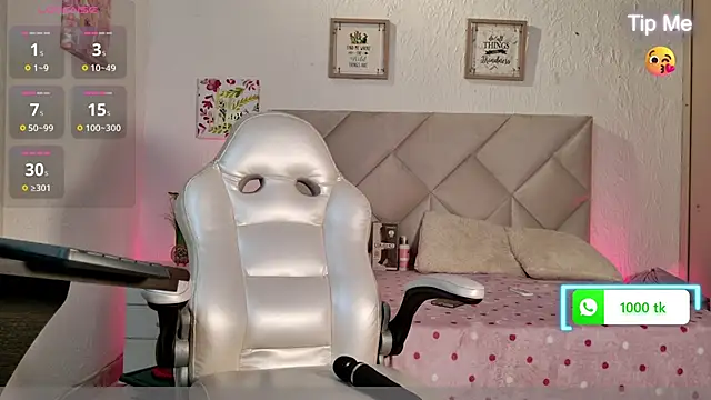 yuliana millerr online show from 10.19.25