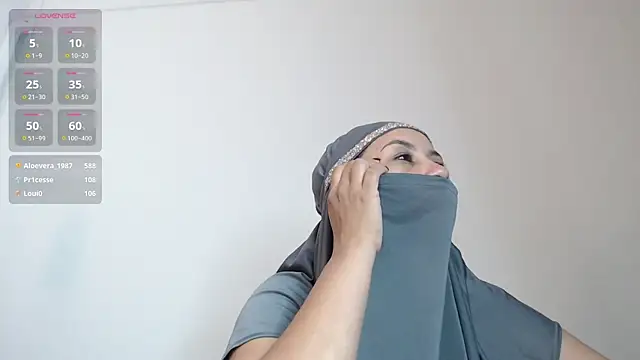 Amina hafsa online show from 03.17.25