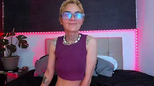 anaroman01 online show from 01.18.25