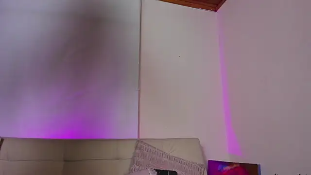 roselinedior online show from 12.16.24