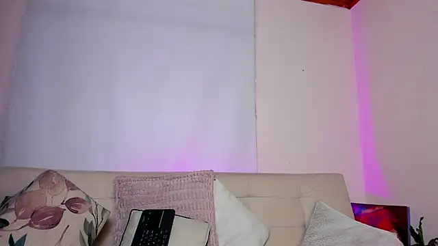roselinedior online show from 12.17.24
