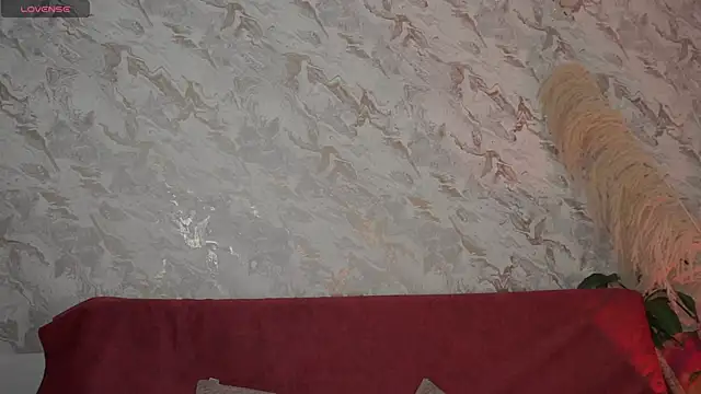 Snapshot of roselinedior chatting on 09.25.25 roselinedior online show from 09.25.25