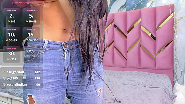 Snapshot of daddyissuesss_ chatting on 10.09.25 daddyissuesss online show from 10.09.25