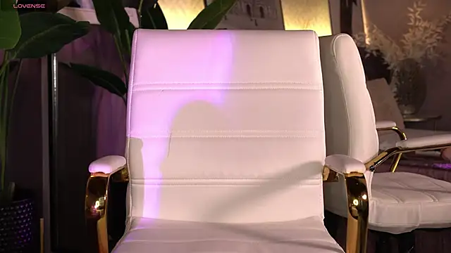 ElleDiane online show from 03.07.25