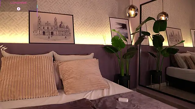 ElleDiane online show from 09.09.25