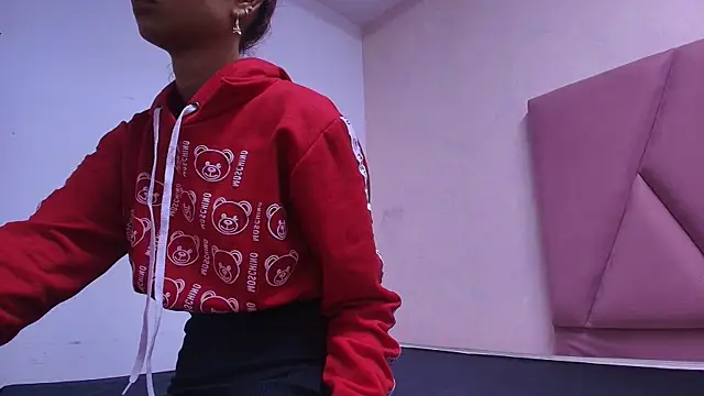 arl chloee online show from 10.03.25