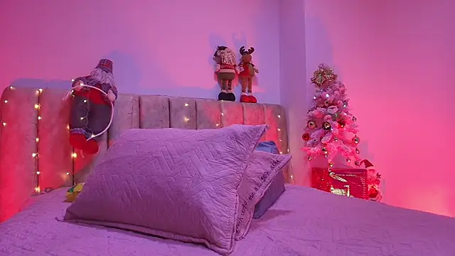 arl chloee online show from 12.15.25