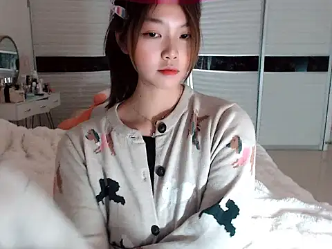 -Lucky Girl online show from 12.15.24