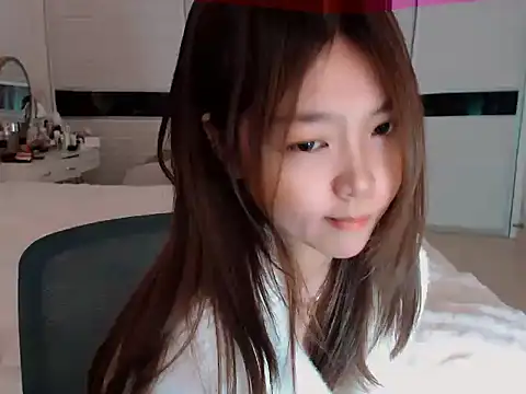 -Lucky Girl online show from 12.17.24