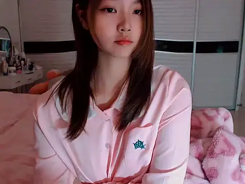 -Lucky Girl online show from 12.20.24
