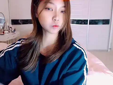 -Lucky Girl online show from 12.21.24