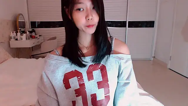 -Lucky Girl online show from 09.11.25