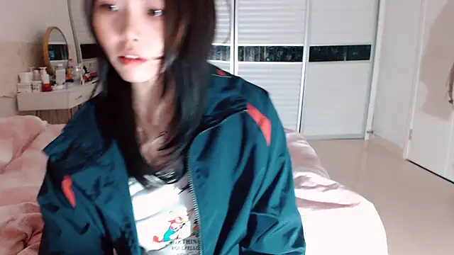 -Lucky Girl online show from 11.30.25