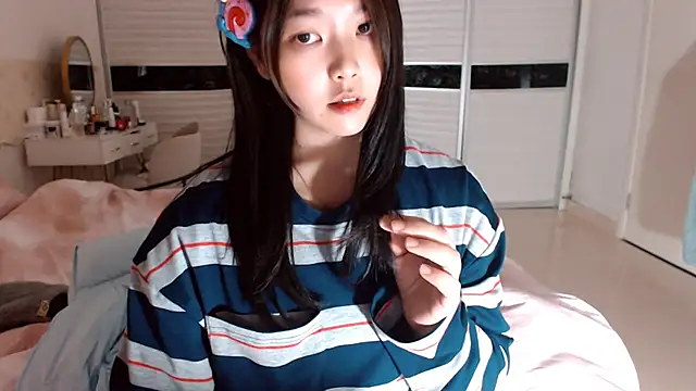 -Lucky Girl online show from 12.04.25