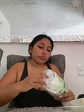 emmyjhonson07 online show from 12.02.24