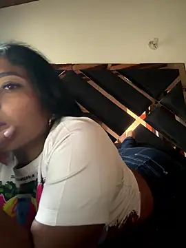 emmyjhonson07 online show from 01.13.26