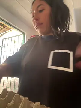 emmyjhonson07 online show from 02.20.26