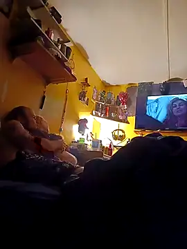 Snapshot of AutumnLights420 chatting on 10.23.25 AutumnLights420 online show from 10.23.25