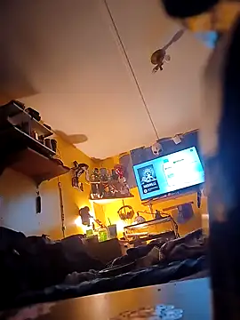 Snapshot of AutumnLights420 chatting on 11.02.25 AutumnLights420 online show from 11.02.25