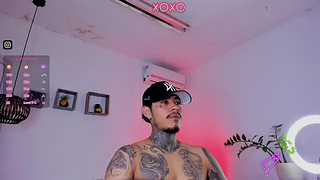 Snapshot of JordanSmiith_ chatting on 01.21.25 JordanSmiith  online show from 01.21.25