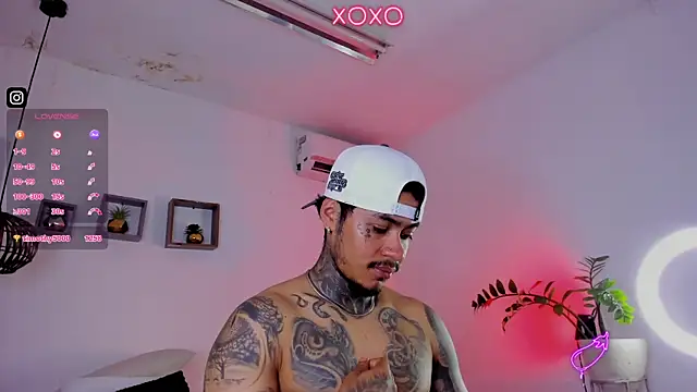 Snapshot of JordanSmiith_ chatting on 01.25.25 JordanSmiith  online show from 01.25.25