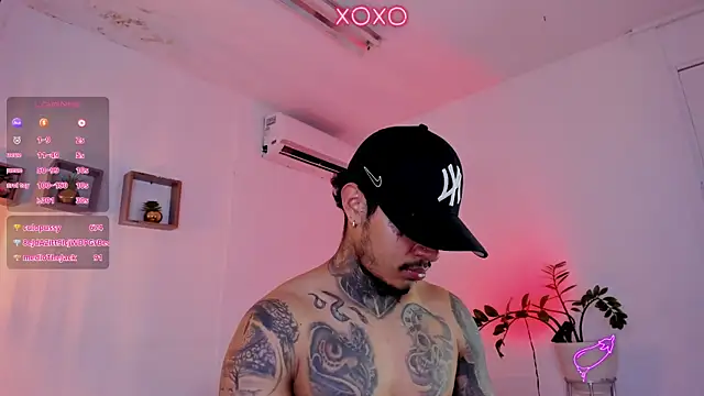 Snapshot of JordanSmiith_ chatting on 01.28.25 JordanSmiith  online show from 01.28.25