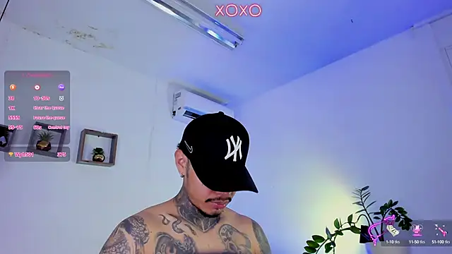 Snapshot of JordanSmiith_ chatting on 02.04.25 JordanSmiith  online show from 02.04.25