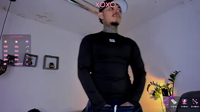 Snapshot of JordanSmiith_ chatting on 02.08.25 JordanSmiith  online show from 02.08.25