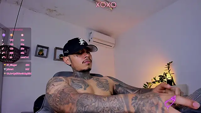 Snapshot of JordanSmiith_ chatting on 02.08.25 JordanSmiith  online show from 02.08.25