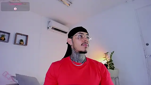 Snapshot of JordanSmiith_ chatting on 02.19.25 JordanSmiith  online show from 02.19.25